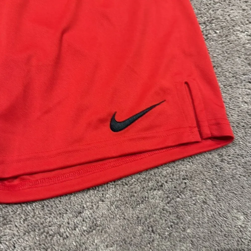 Mens Size Large standard fit Nike shorts  NWT